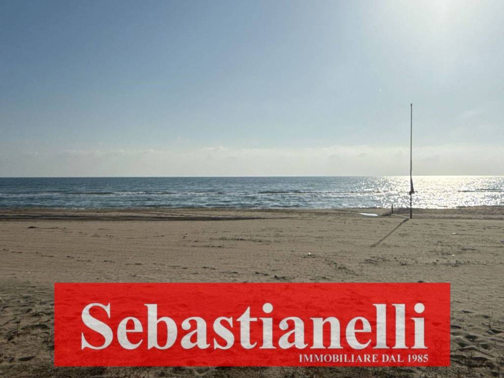 appartamento in vendita ad Anzio in zona Mare