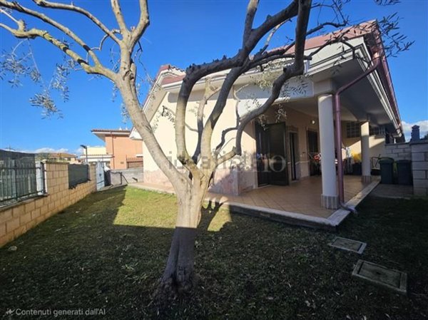 casa indipendente in vendita ad Anzio in zona Villa Claudia