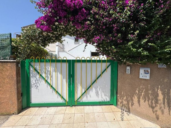 appartamento in vendita ad Anzio in zona Villa Claudia