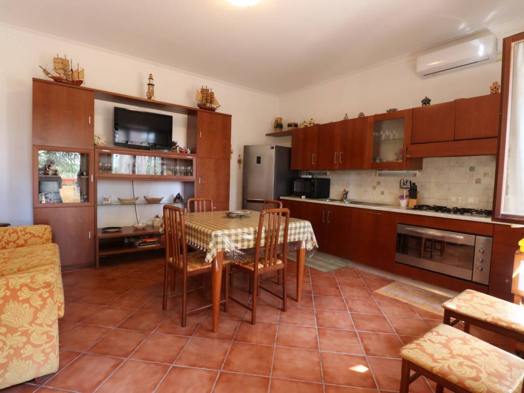 appartamento in vendita ad Anzio in zona Stazione