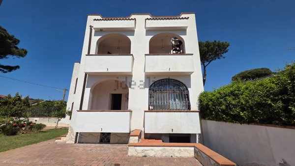 casa indipendente in vendita ad Anzio in zona Mare