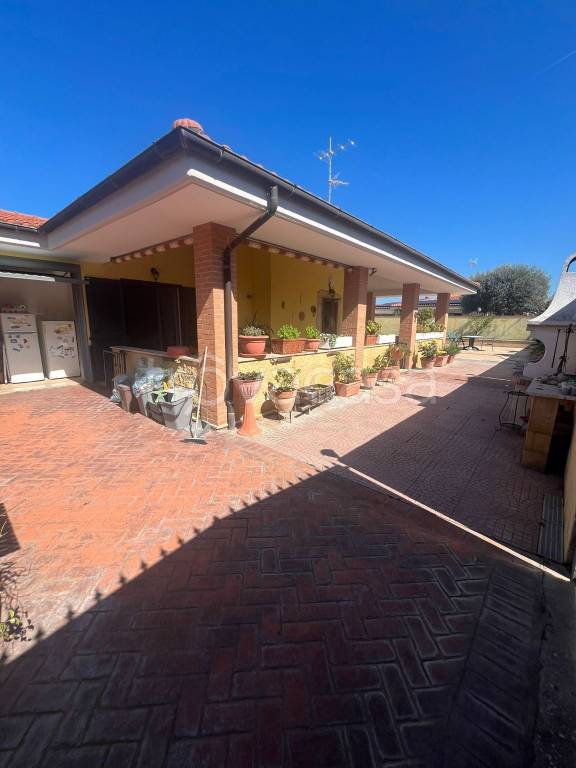 casa indipendente in vendita ad Anzio in zona Marechiaro