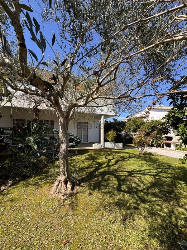 casa indipendente in vendita ad Anzio