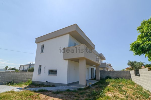 casa indipendente in vendita ad Anzio in zona Mare