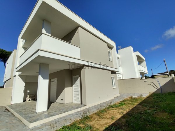 casa indipendente in vendita ad Anzio