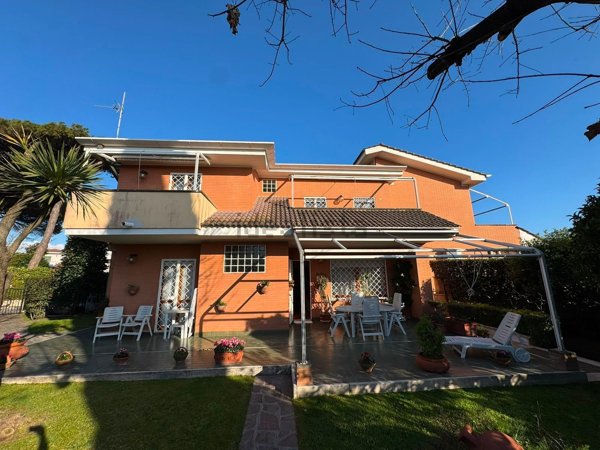 pentavano in vendita ad Anzio in zona Lido dei Gigli