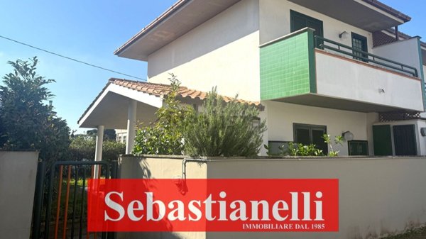 appartamento in vendita ad Anzio in zona Mare