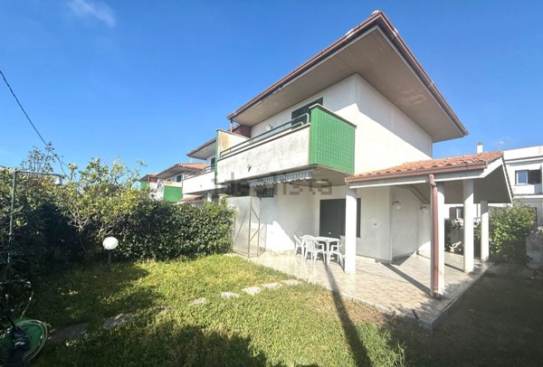 casa indipendente in vendita ad Anzio in zona Mare