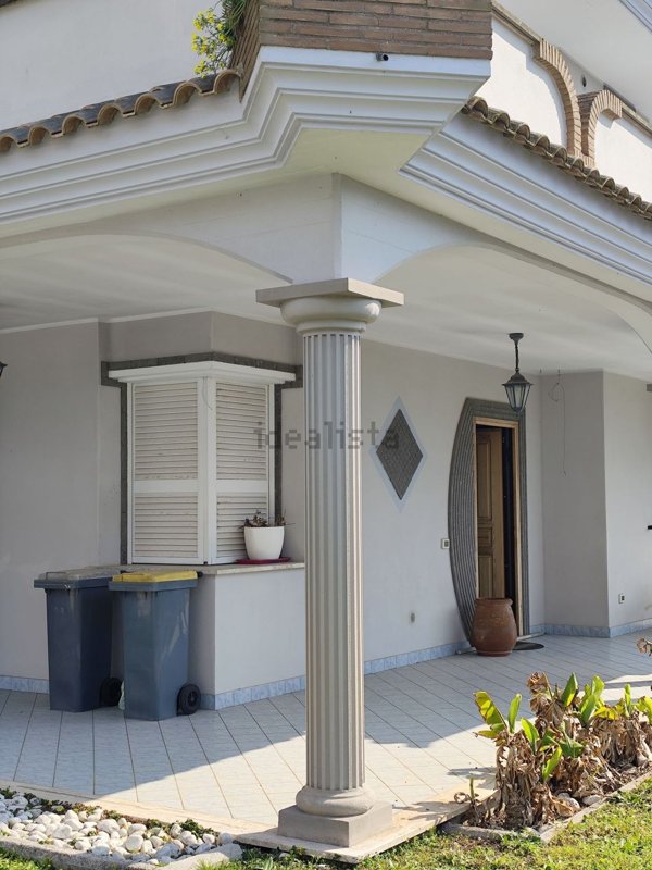 casa indipendente in vendita ad Anzio in zona Villa Claudia