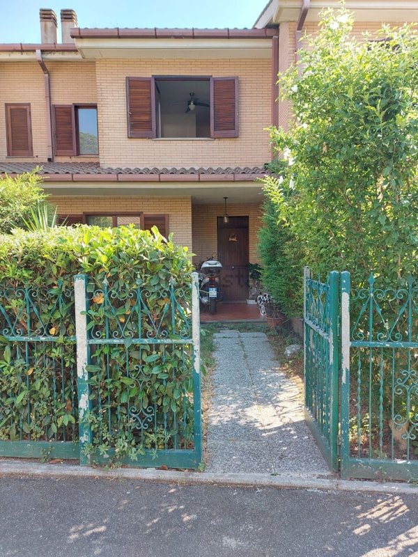 casa indipendente in vendita ad Anzio