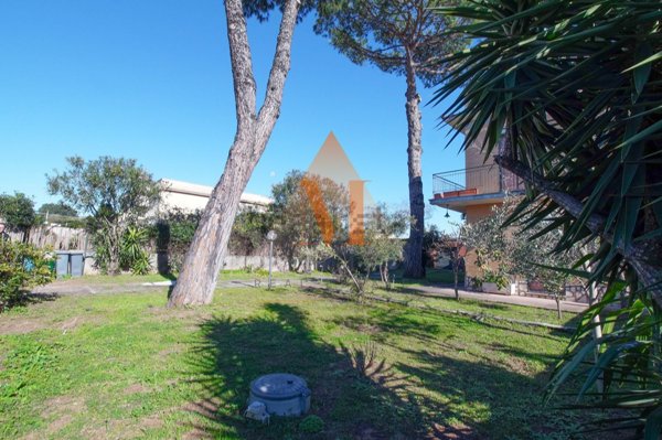 casa indipendente in vendita ad Anzio in zona Villa Claudia