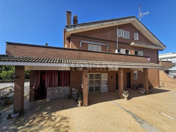 casa indipendente in vendita ad Anzio in zona Mare
