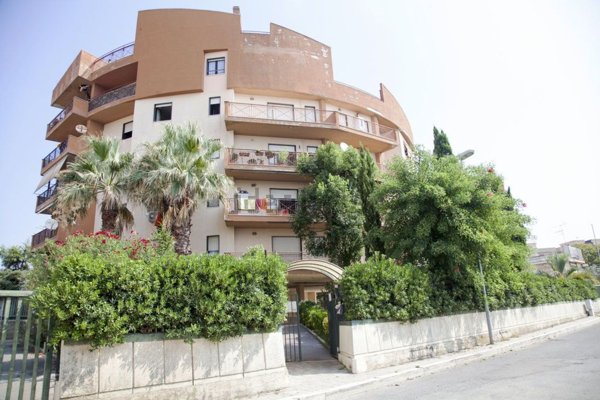 appartamento in vendita ad Anzio in zona Mare