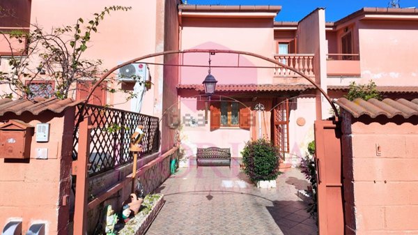 appartamento in vendita ad Anzio in zona Villa Claudia