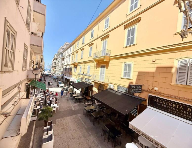 appartamento in vendita ad Anzio in zona Mare