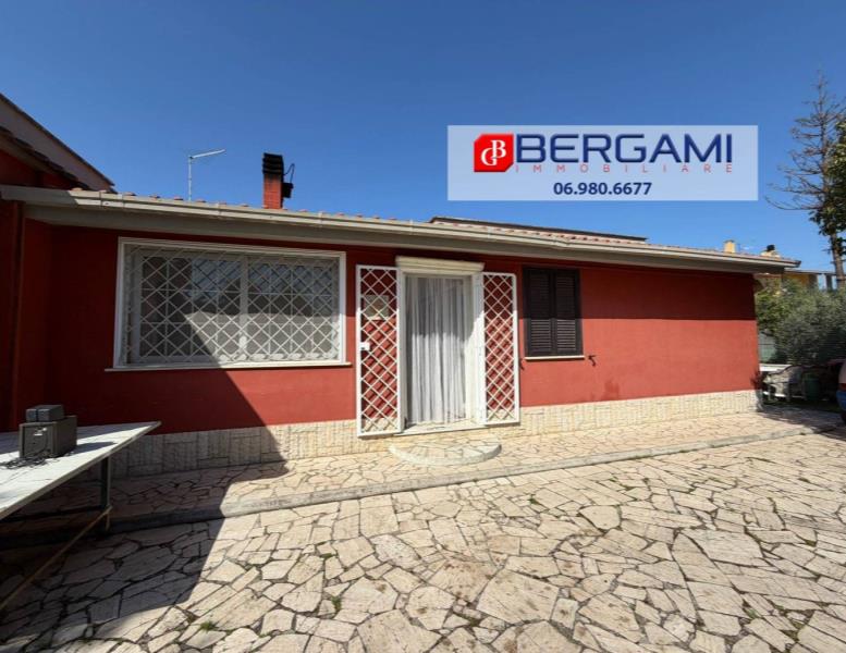casa indipendente in vendita ad Anzio