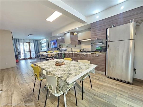 casa indipendente in vendita ad Anzio in zona Villa Claudia