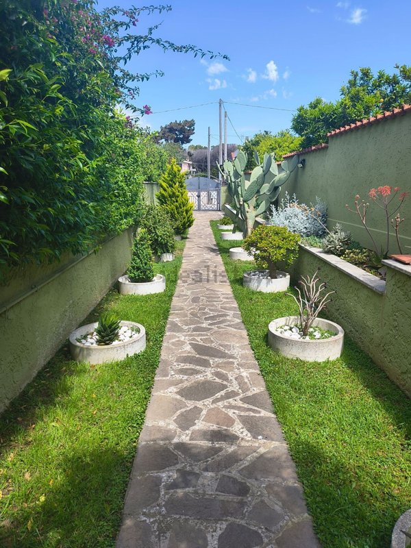 casa indipendente in vendita ad Anzio
