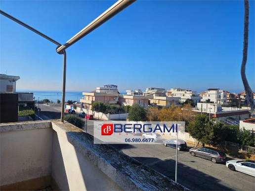 appartamento in vendita ad Anzio in zona Anzio Colonia