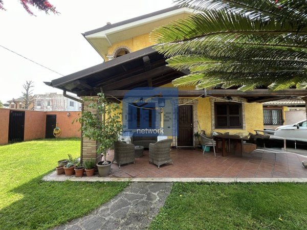 casa indipendente in vendita ad Anzio in zona Lido dei Pini