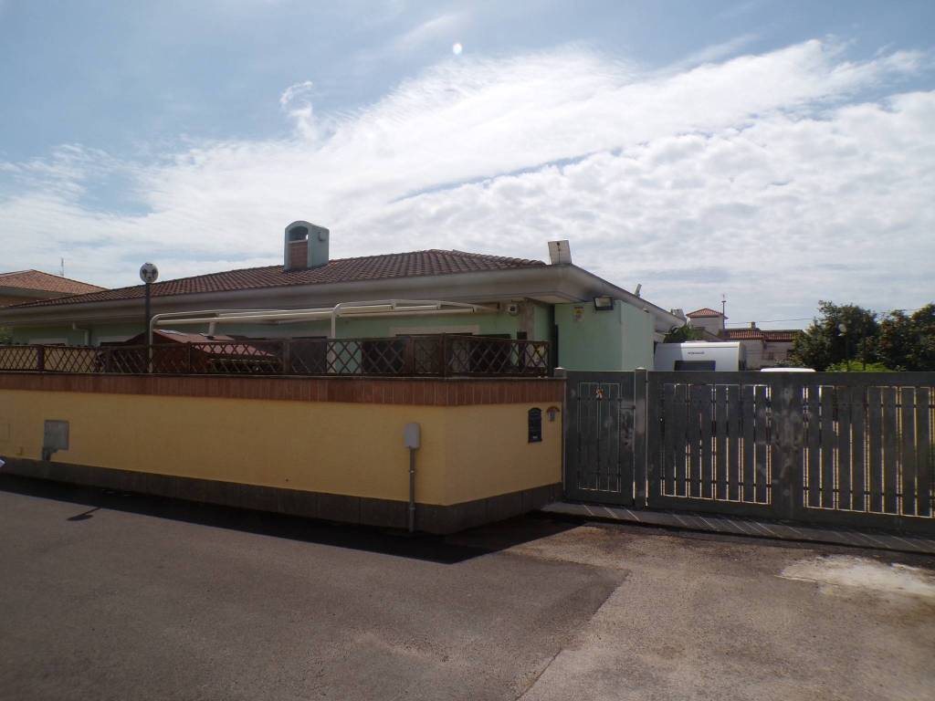 casa indipendente in vendita ad Anzio in zona Stazione
