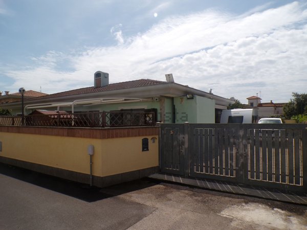 casa indipendente in vendita ad Anzio