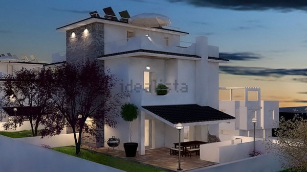 casa indipendente in vendita ad Anzio in zona Marechiaro