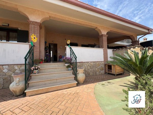 casa indipendente in vendita ad Anzio