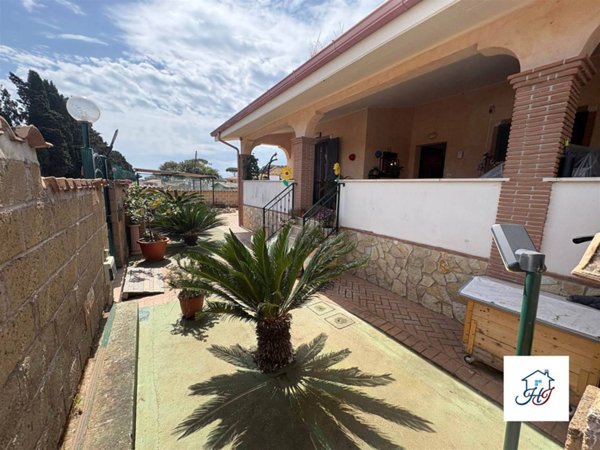 casa indipendente in vendita ad Anzio