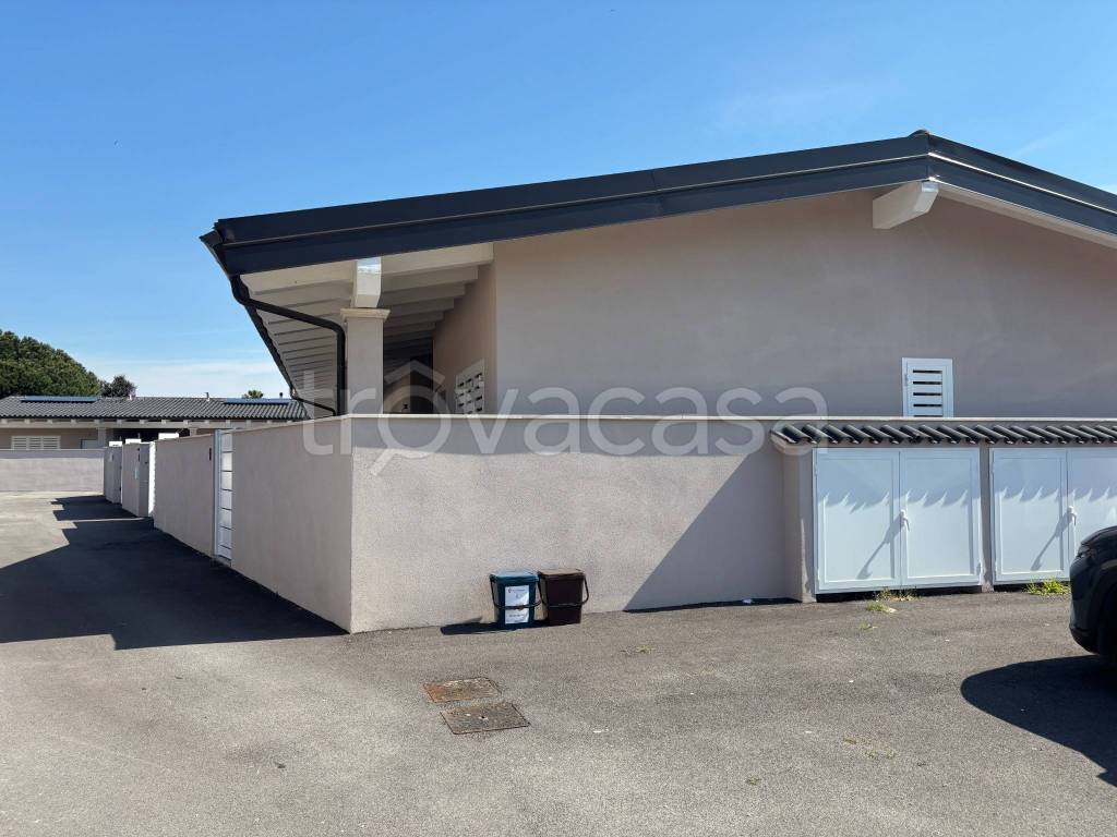 casa indipendente in vendita ad Anzio