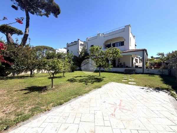 casa indipendente in vendita ad Anzio in zona Mare