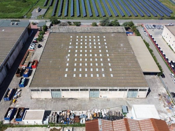 locale commerciale in vendita ad Anzio in zona Stazione