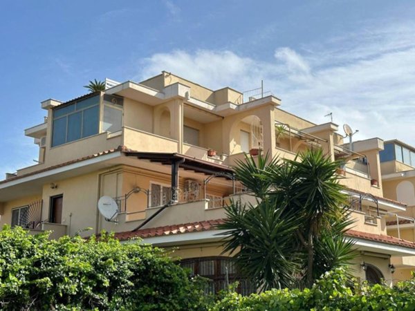 appartamento in vendita ad Anzio in zona Mare