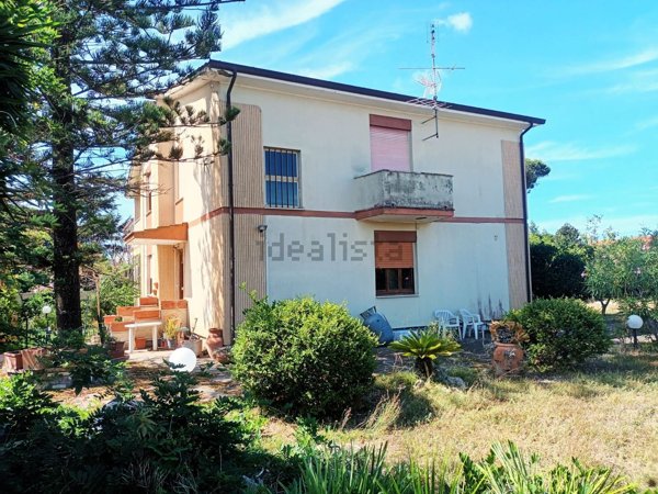 casa indipendente in vendita ad Anzio