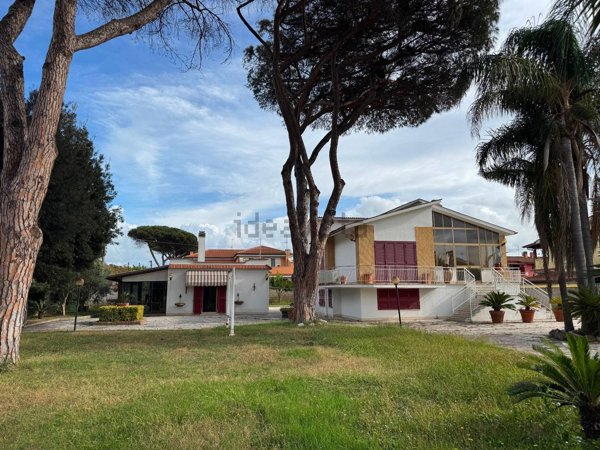 casa indipendente in vendita ad Anzio