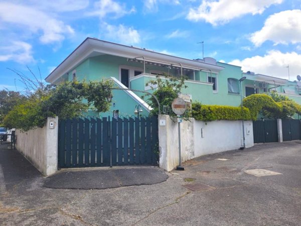 appartamento in vendita ad Anzio in zona Villa Claudia