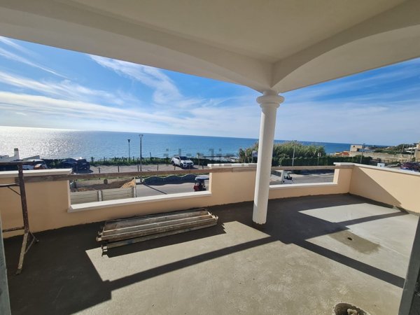 casa indipendente in vendita ad Anzio