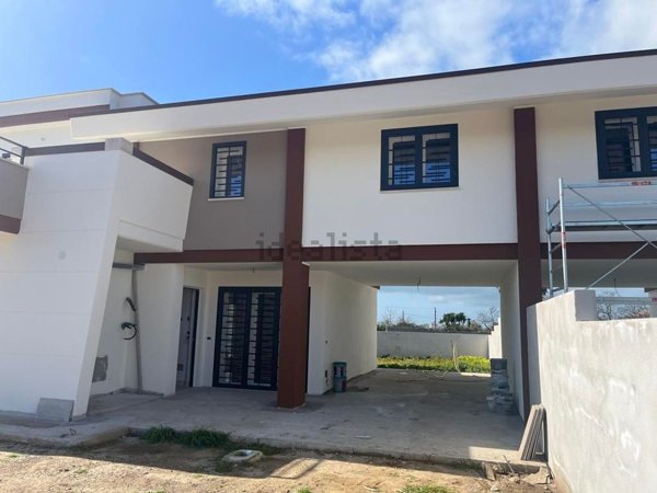 casa indipendente in vendita ad Anzio in zona Mare