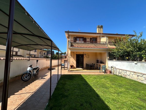 appartamento in vendita ad Anzio in zona Mare