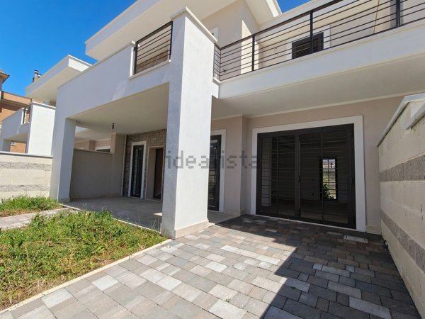 casa indipendente in vendita ad Anzio in zona Mare