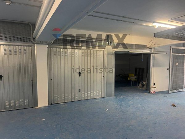 locale di sgombero in vendita ad Anzio