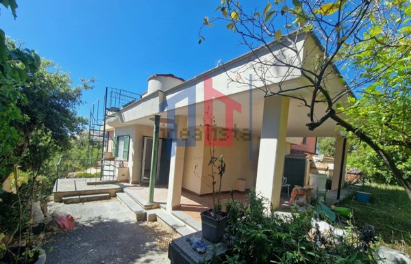 casa indipendente in vendita ad Anzio in zona Villa Claudia