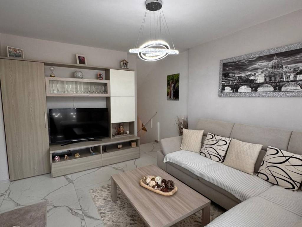 casa indipendente in vendita ad Anzio