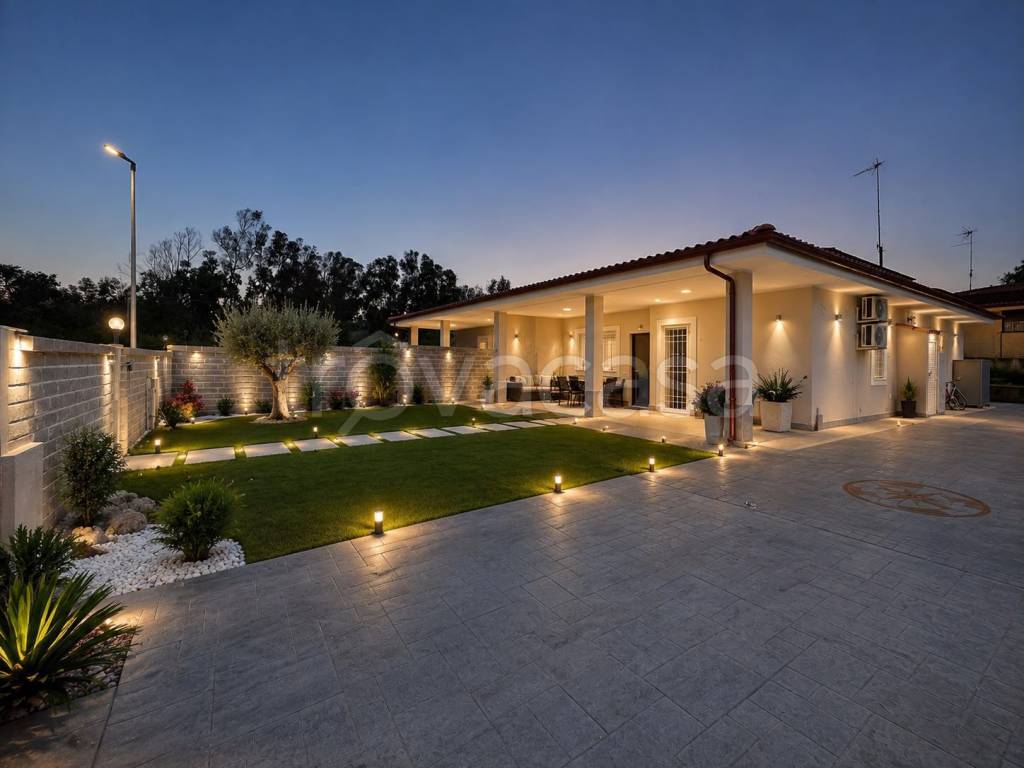 casa indipendente in vendita ad Anzio in zona Mare