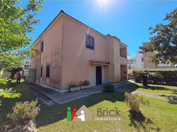 casa indipendente in vendita ad Anzio in zona Anzio Colonia