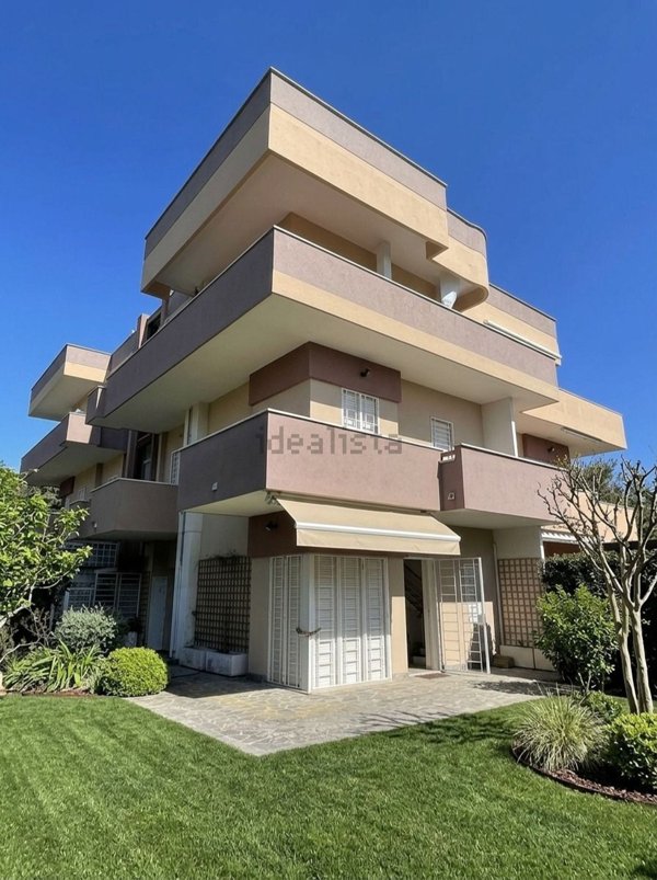 casa indipendente in vendita ad Anzio in zona Lido delle Sirene