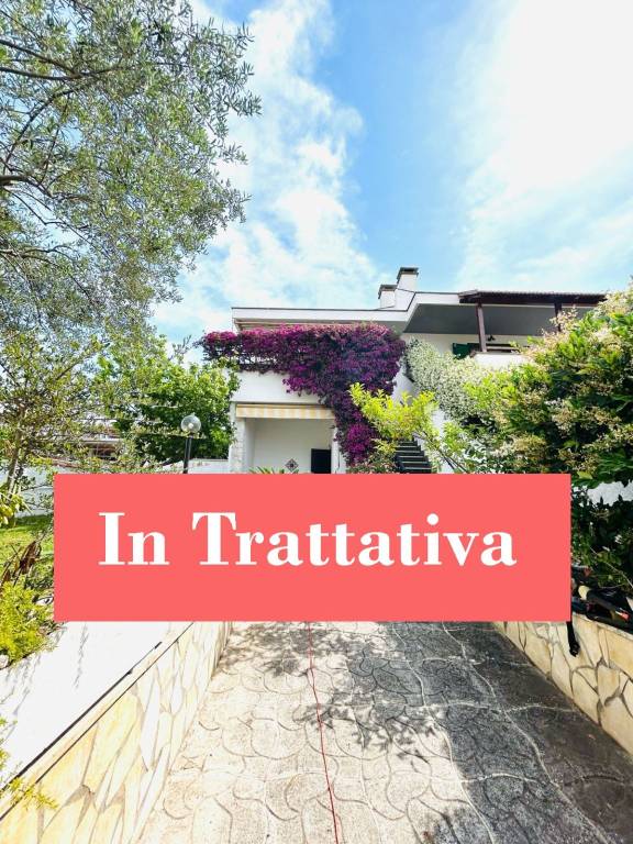 casa indipendente in vendita ad Anzio in zona Villa Claudia