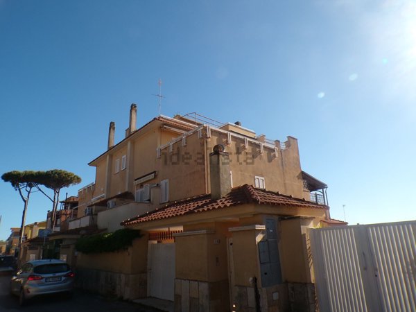 appartamento in vendita ad Anzio in zona Lido delle Sirene