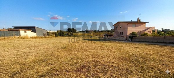 terreno edificabile in vendita ad Anzio in zona Mare