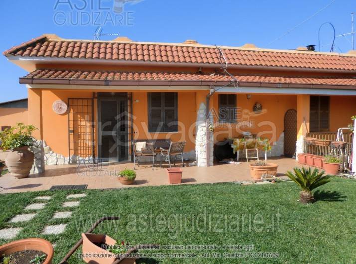 casa indipendente in vendita ad Anzio